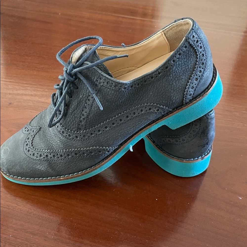 Gently used size 7.5 blue wingtip Cole Haan oxfords